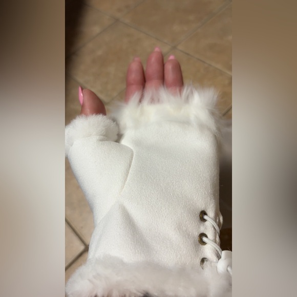 UGG White Faux Fur Fingerless Gloves - Picture 3 of 5